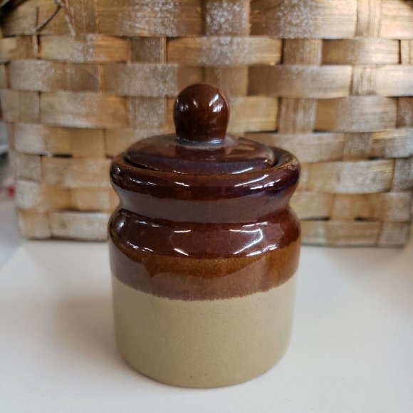 Armbee Taiwan Mini Stoneware Relish Condiment Jar w/ Lid 3  1/4" tall EUC - Picture 1 of 4